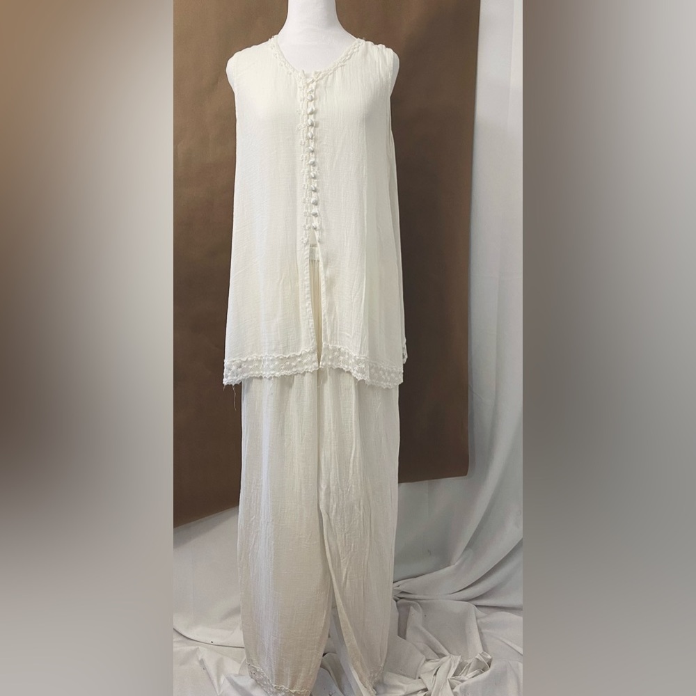 Victoria’s Secret Country Stunning Lace And 100% Cotton 2 Piece Pajama Set